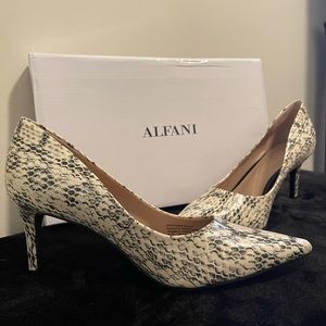 Alfani Pumps